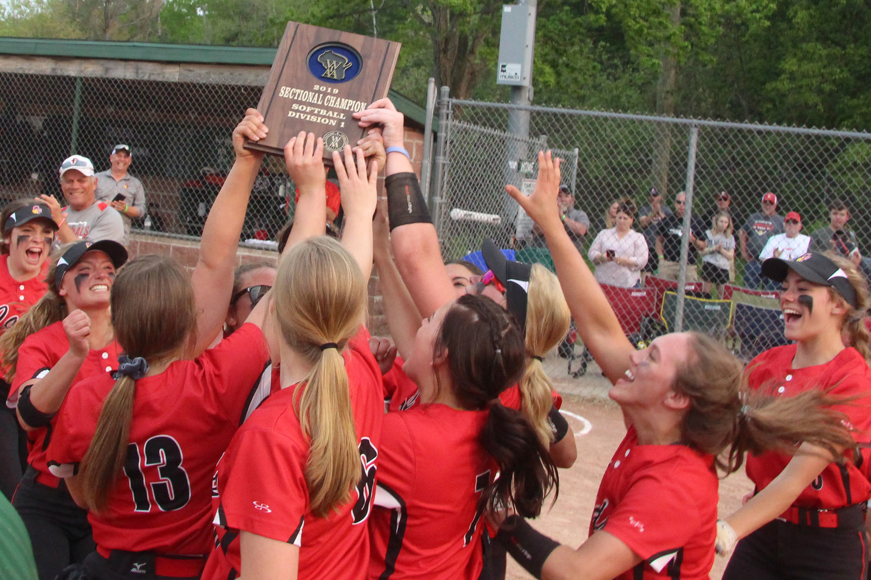 Chi-Hi vs Stevens Point softball at D.C. Everest 5-30-19